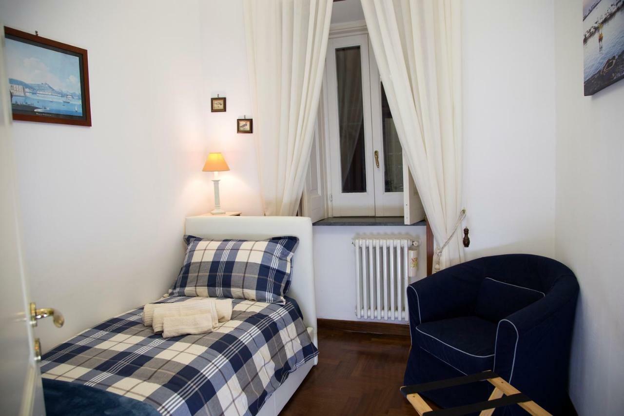 Luci Di S. Chiara Apartment Napoli Exterior foto